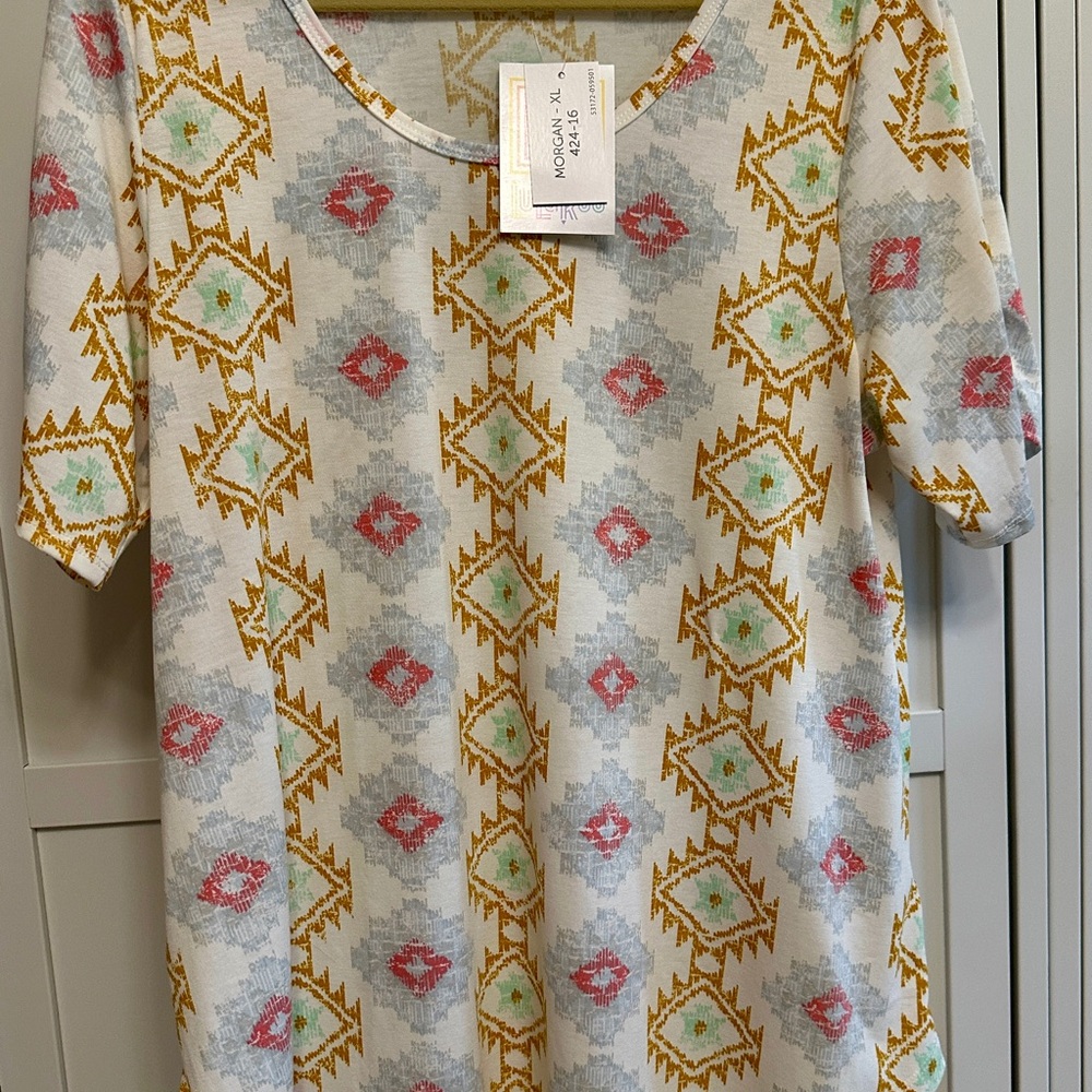 LuLaRoe Morgan short sleeve Tee shirt with western print Pink Gold BlueNWT 18/20